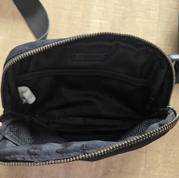 Lululemon Black Crossbody Bag - Picture 3 of 3